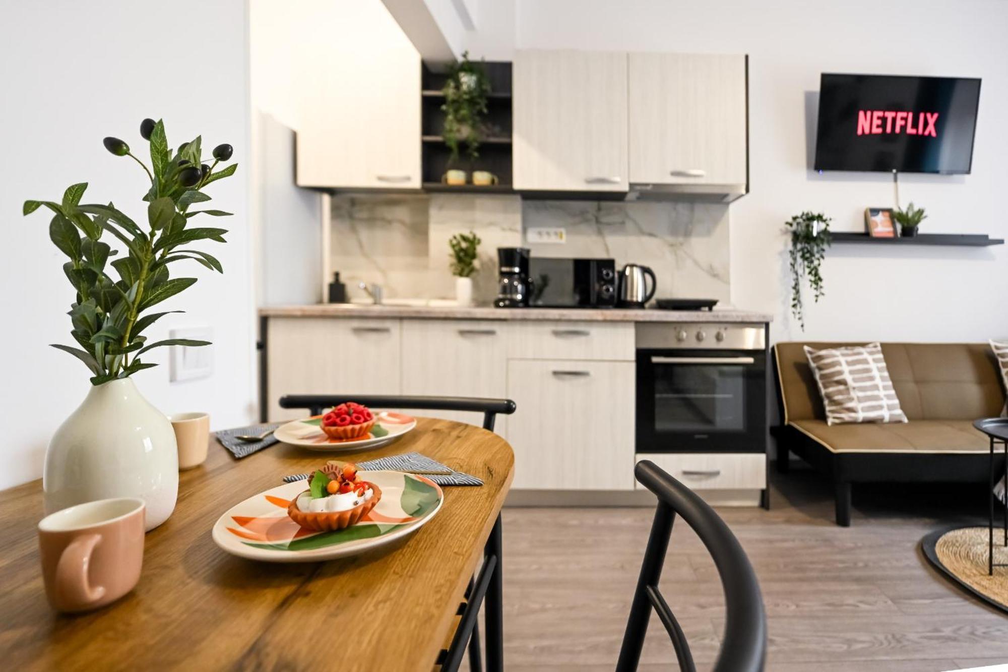Old Town Charm - Modern & Comfortable Accommodation In The Heart Of The City Bucureşti Eksteriør bilde